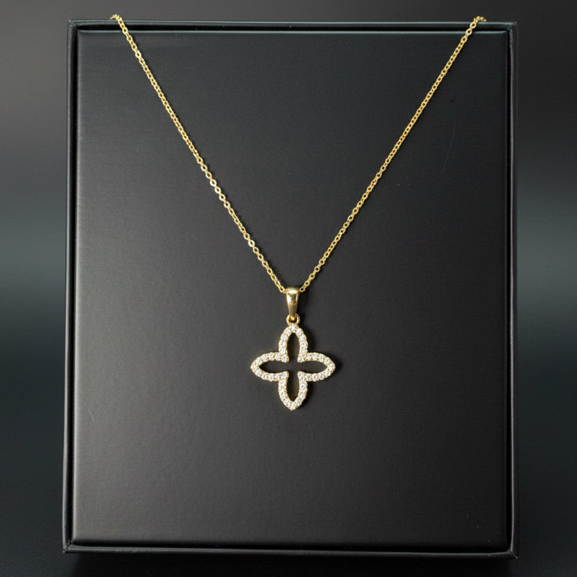 Clover Cubic Zirconia Pendant & Chain