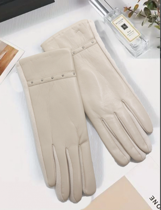 Cream Leather Look Gloves
